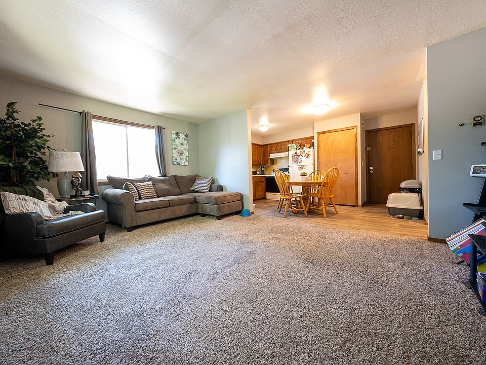 Circle Southeast, Prior Lake (4784) MH ER1 2 4784 Cir