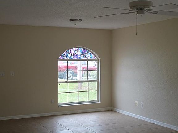 2nd image of 615 E Lemon Ave