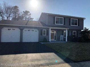 7 Hedgewood Rd, Howell, NJ 07731