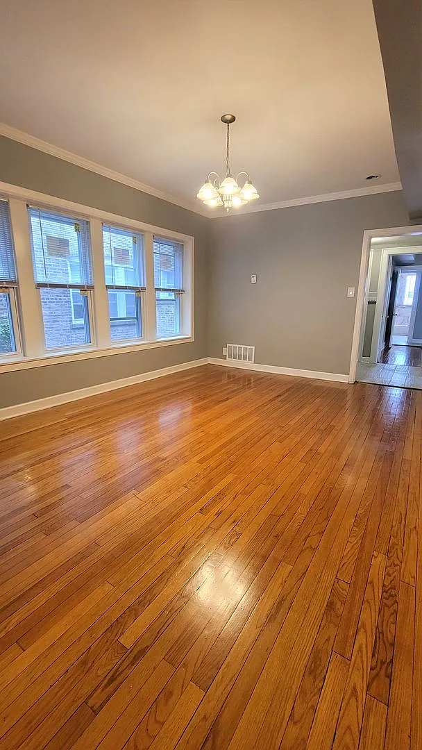 7637 S Kingston Avenue — Photo 3