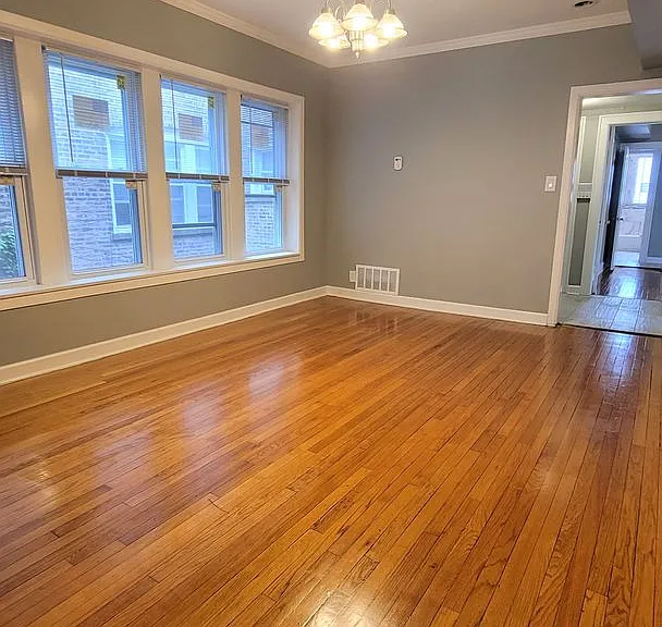 7637 S Kingston Ave — Photo 3