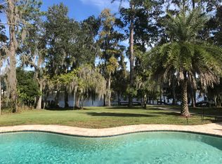 20 Harmony Hall Rd, Middleburg, FL 32068