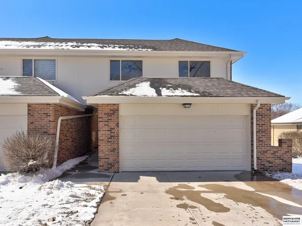 918 S 119th Plz, Omaha, NE 68154