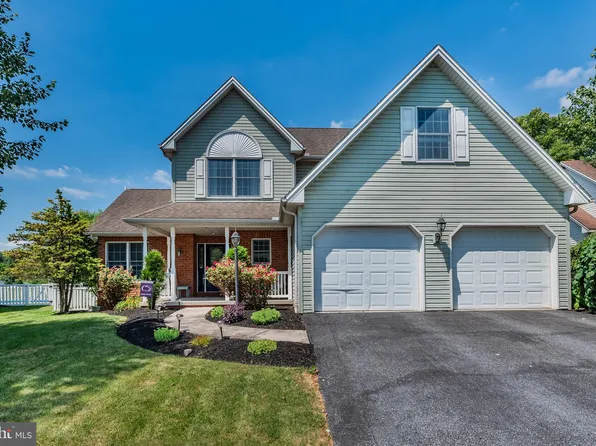 2497 Cope Dr, Mechanicsburg, PA 17055