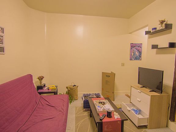 2nd image of 37 Henry St APT 10