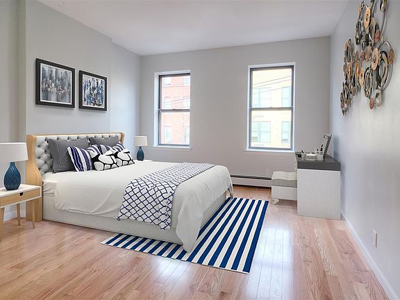 4th image of 133 Grand St #301