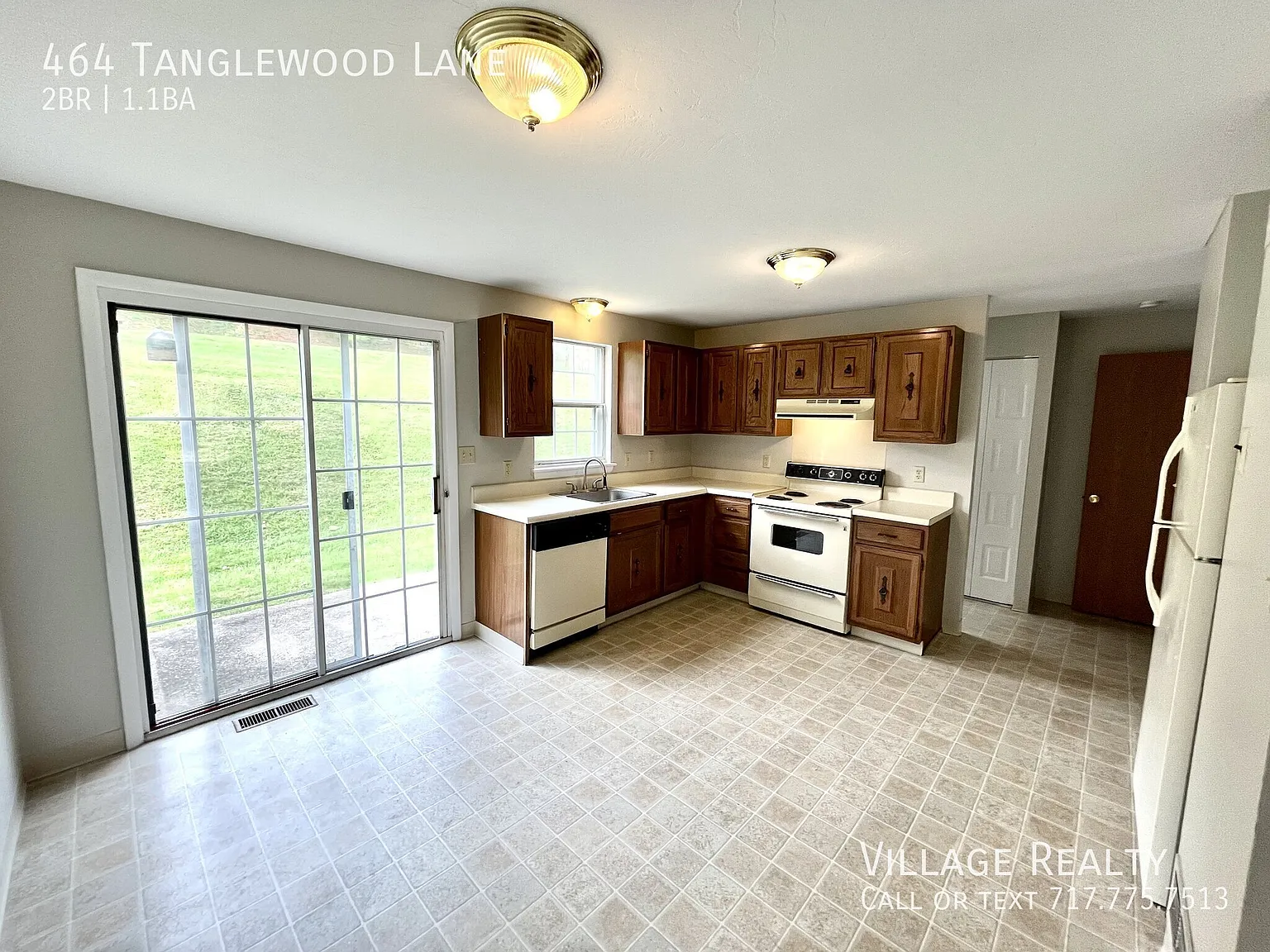 Spacious 2-BR Townhome in Dallastown School District! W/D Hookup & Basement! — Photo 2