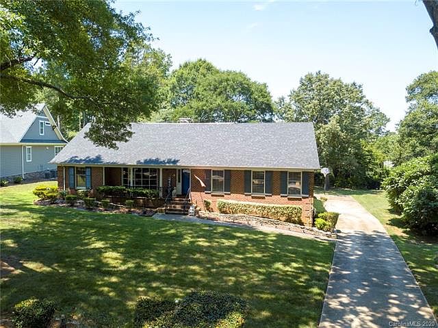 1st image of 317 Pine Island Dr