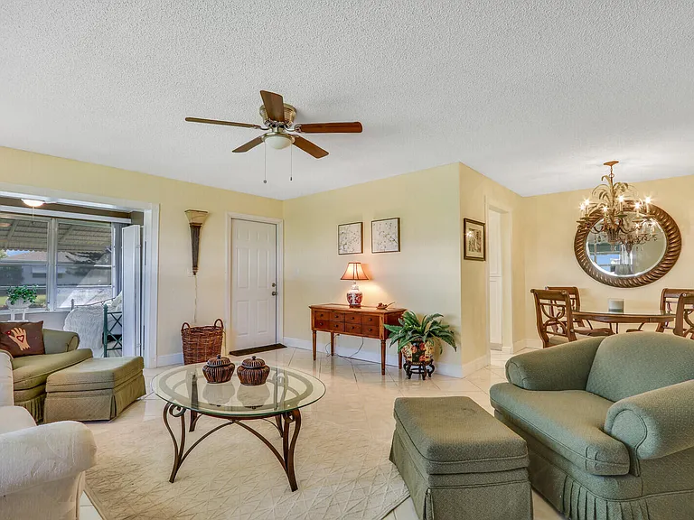 404 Sandpiper Dr #D — Photo 7