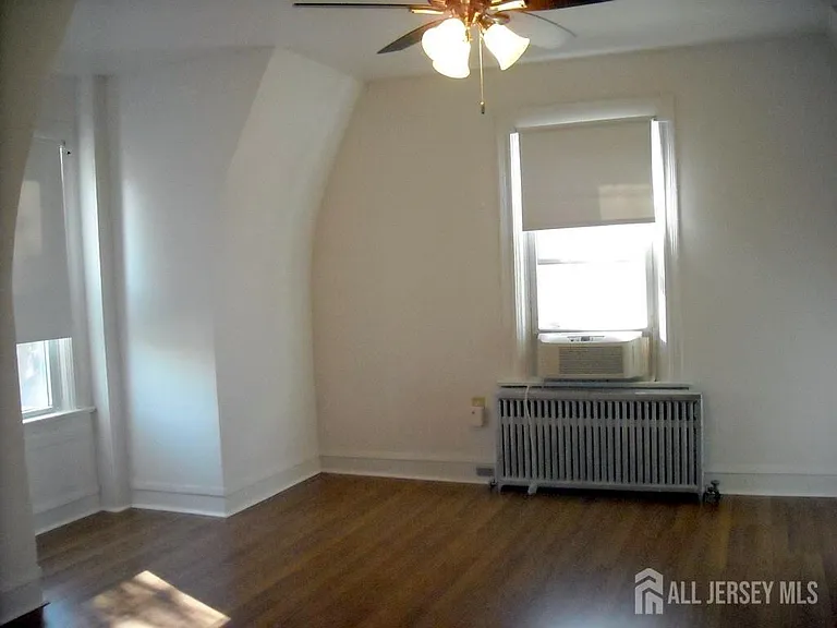 301 Penfield Pl #301 — Photo 9