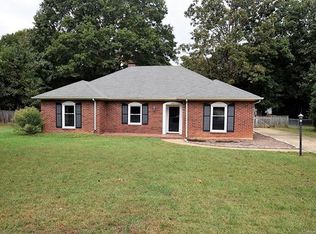 6303 Clearwater Dr, Indian Trail, NC 28079