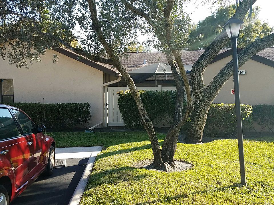 1st image of 2626 Carambola Cir N