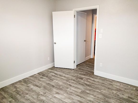 4th image of 639 Russian St #11600990