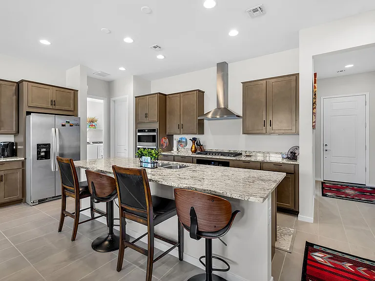 866 W Flatiron Trl — Photo 4