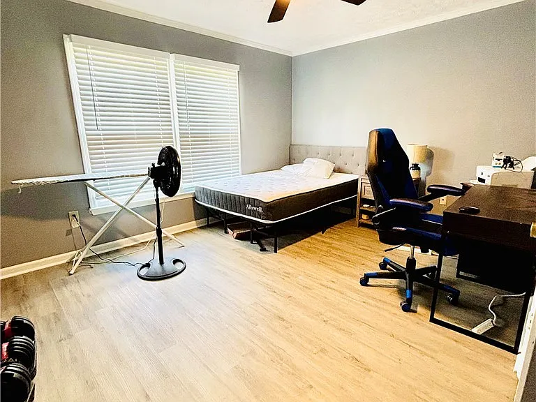 108 Barrington Dr #1 — Photo 4
