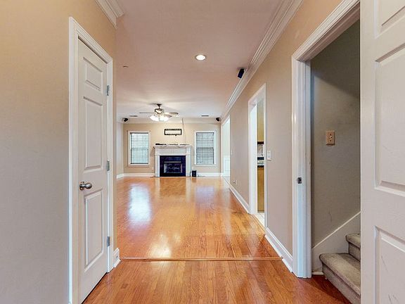 4th image of 1011 Cascade Falls Dr