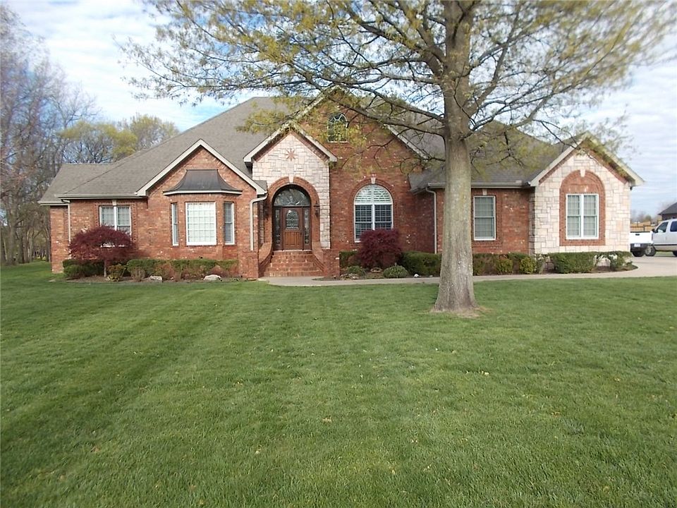1st image of 1308 N Dogwood St