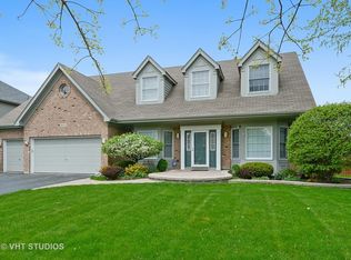 2603 Hoddam Rd, Naperville, IL 60564