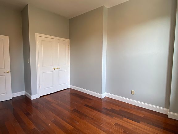 3rd image of 606 Henry St #3A