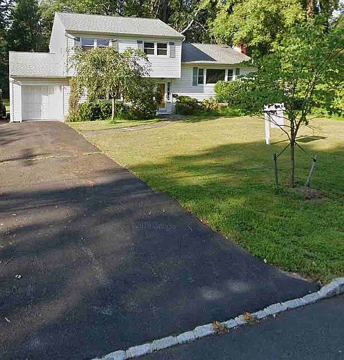 1st image of 23 E Madison Ave