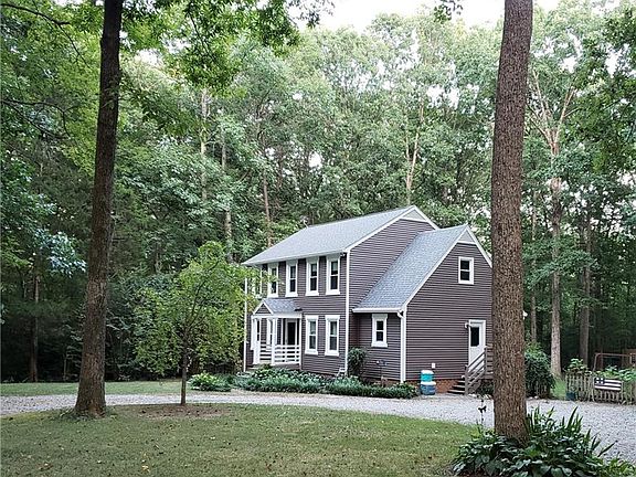 3rd image of 4017 Jefferson Woods Dr