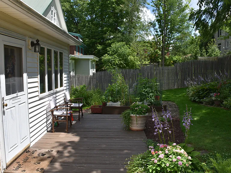 618 Walnut St — Photo 6