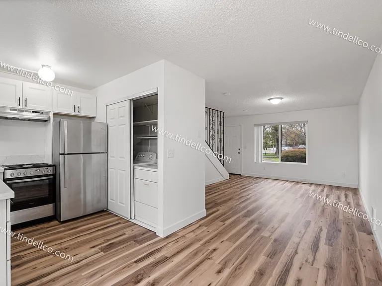 17324 SW Merlo Rd — Photo 8