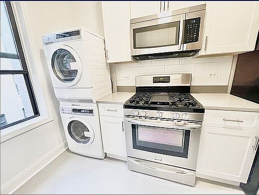 1st image of 565 W 215th St APT 41