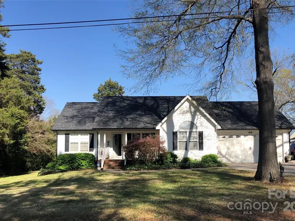 215 Raleigh St NW, Concord, NC 28027