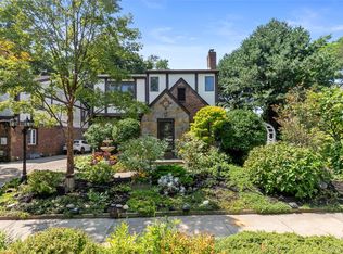 73 Jayson Ave, Great Neck, NY 11021