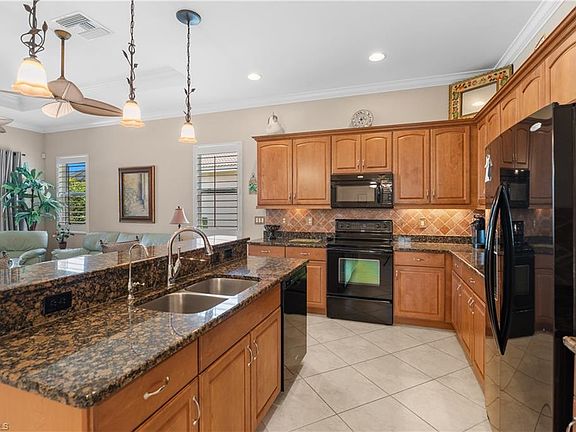 2nd image of 10428 Materita DR