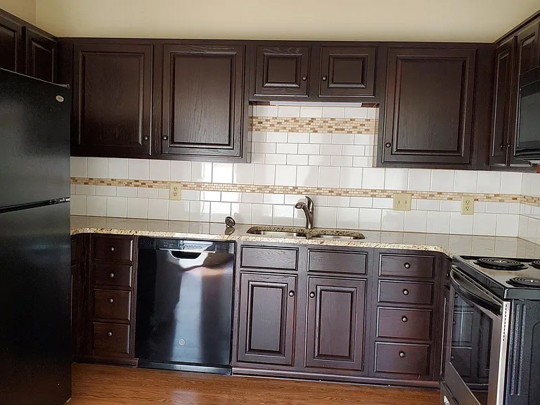 1505 Grandview Ave — Photo 4