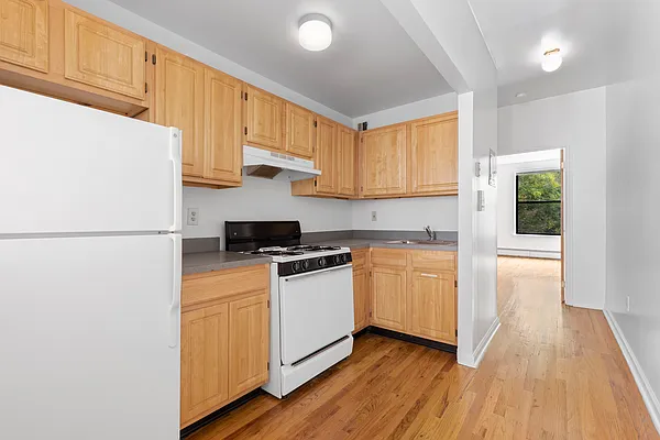 Rented by Compass | media 9