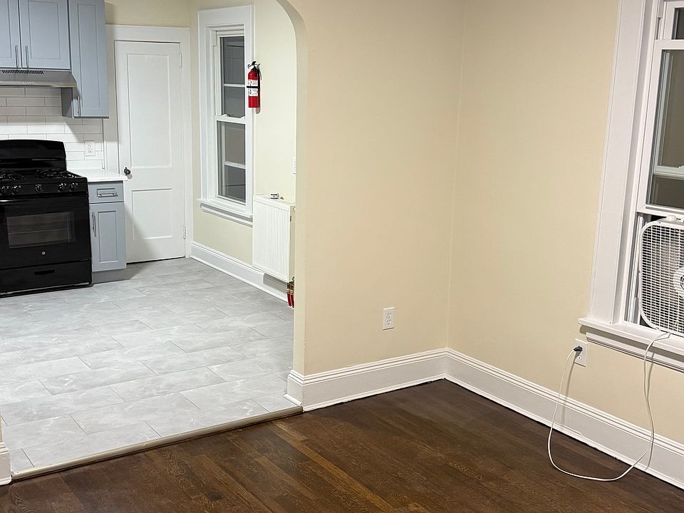1st image of 40 Tremont Ave