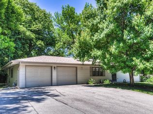 38 Indian Hills Rd, Council Bluffs, IA 51503