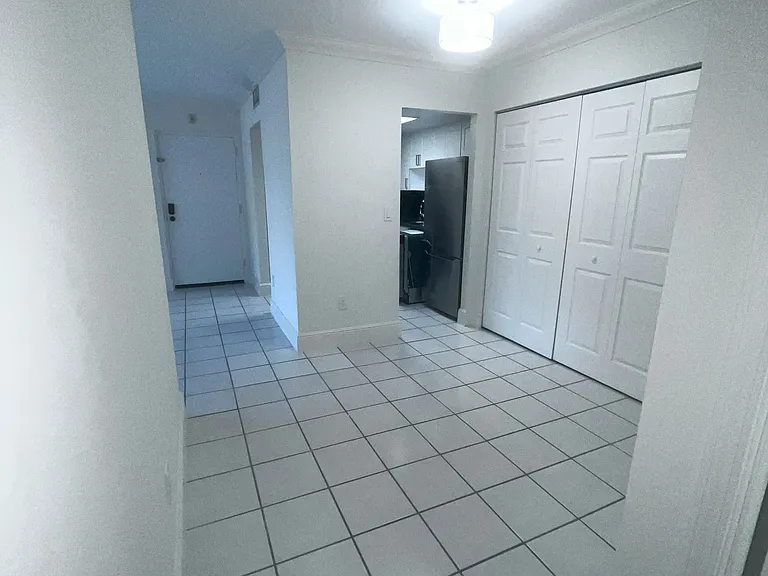 8311 SW 142nd Ave #I204 — Photo 7