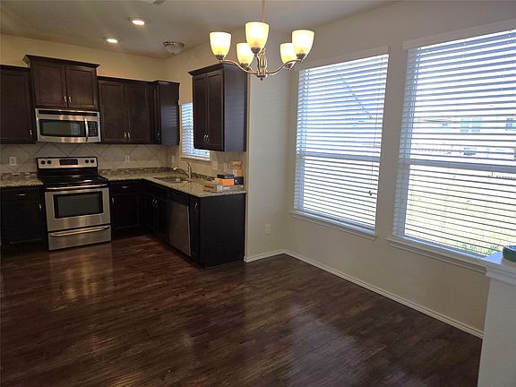 4th image of 9606 Glynhill Ct