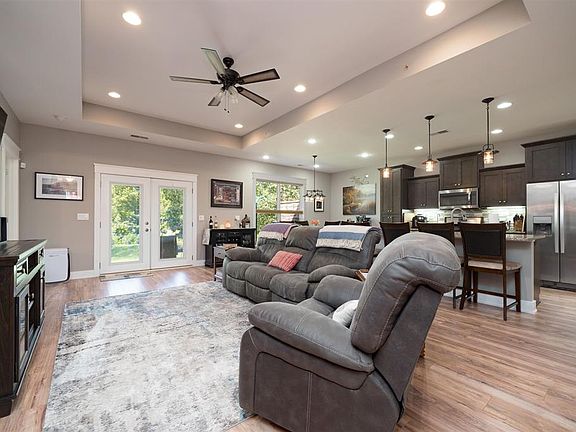4th image of 5130 Diamond Dr