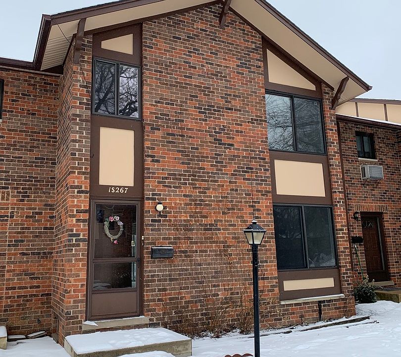 1st image of 1S267 Holyoke Ln