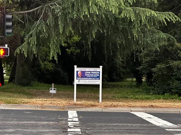 Riverside Blvd, Sacramento, CA 95831