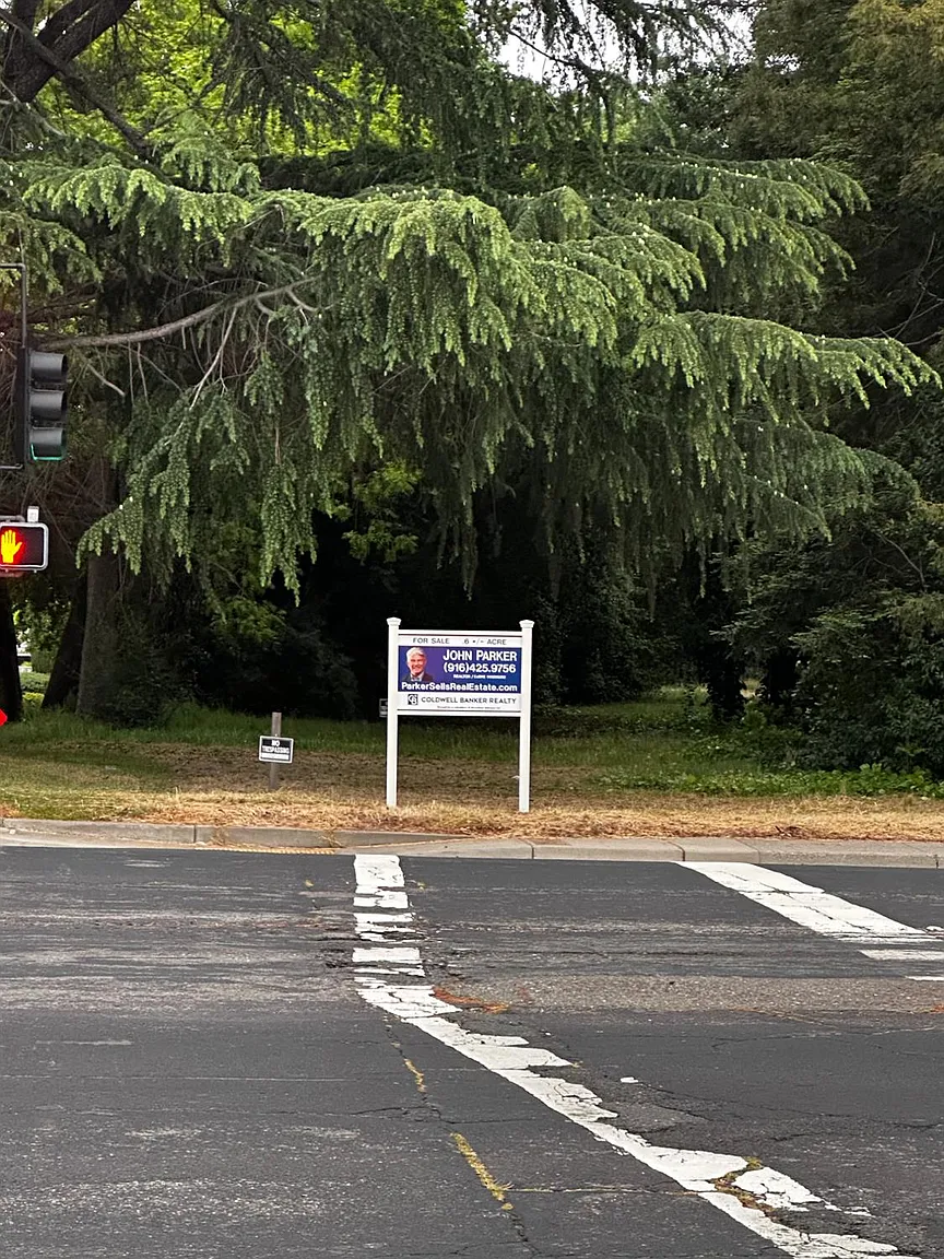 Riverside Blvd photo 1