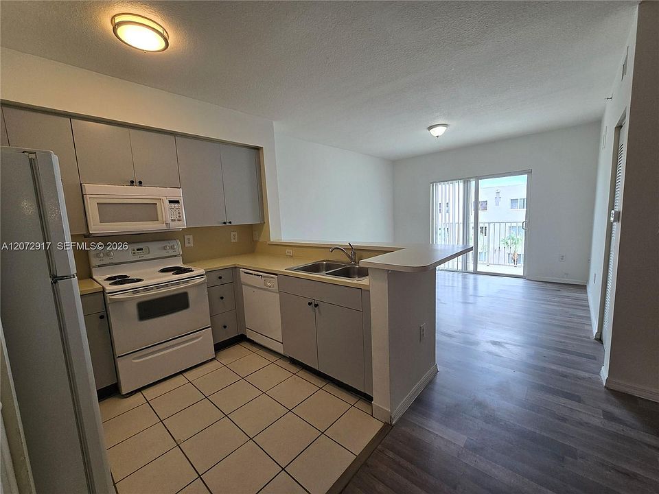 1st image of 11060 SW 196th St APT 413