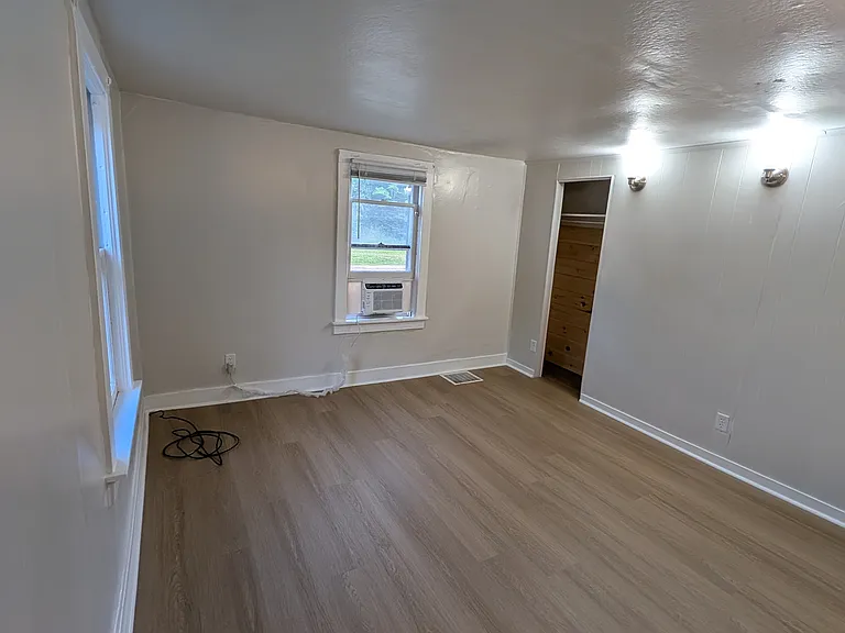 501 Lincoln Ave — Photo 5