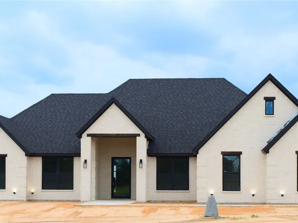 151 County Road 2610 Rd, Decatur, TX 76234