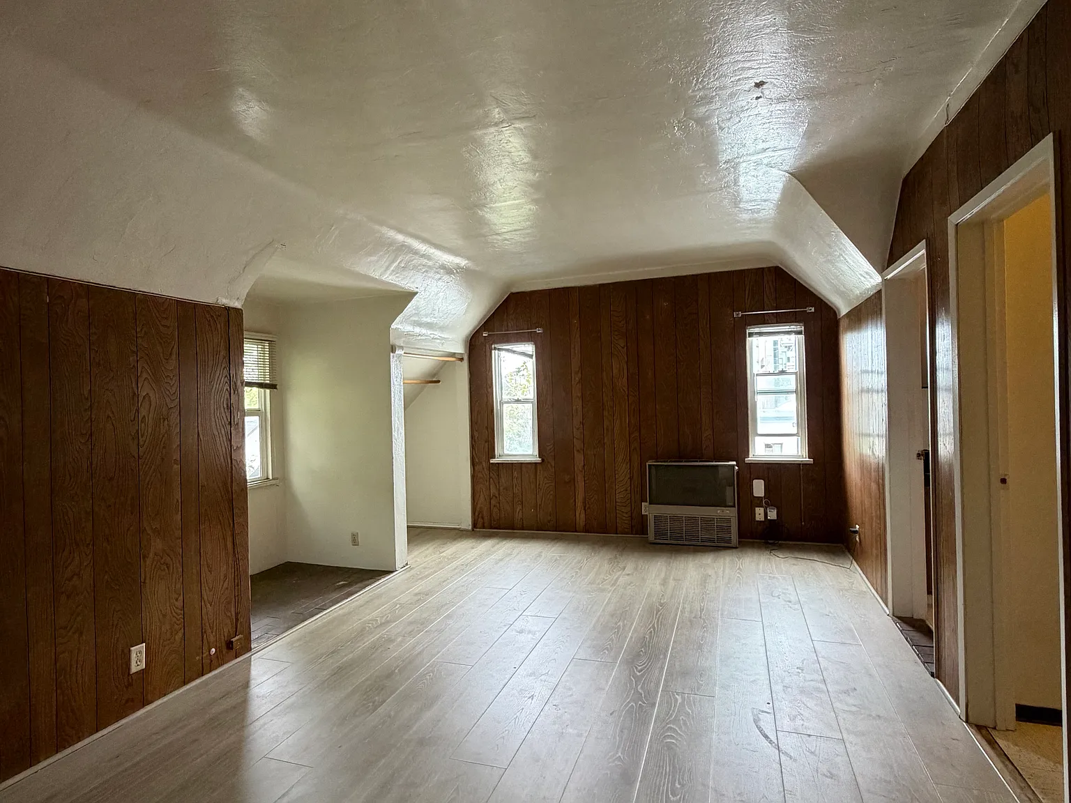 Studio, $1,900 — Photo 4
