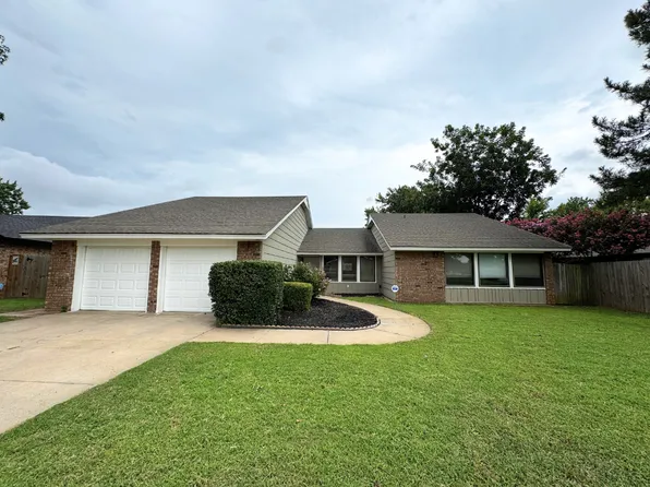 2228 S Whitbourne Pl, Oklahoma City, OK 73170