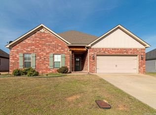 1745 Pecan Creek Dr, Conway, AR 72034