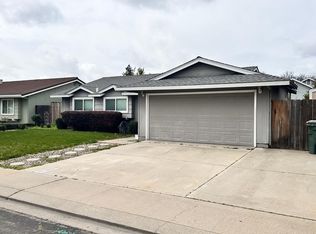 1421 Entrada Way, Modesto, CA 95355