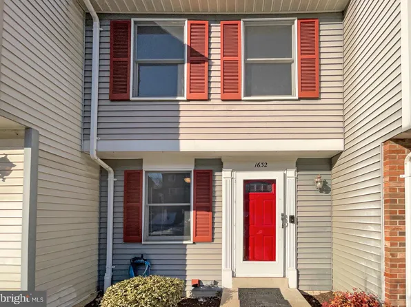 1632 Thenia Pl #5, Woodbridge, VA 22192