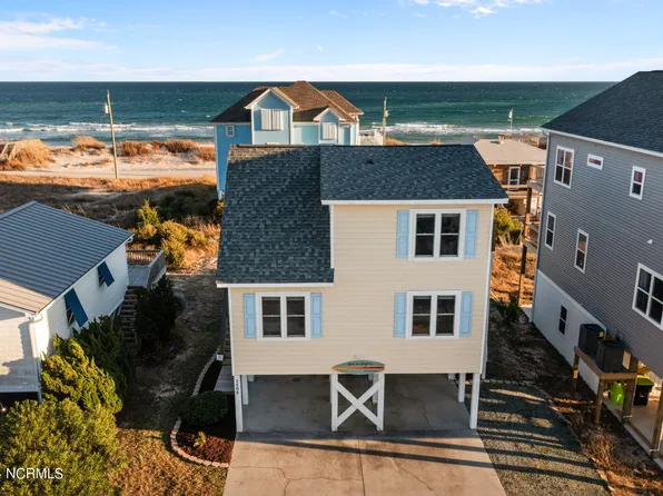 1404 N Topsail Drive, Surf City, NC 28445